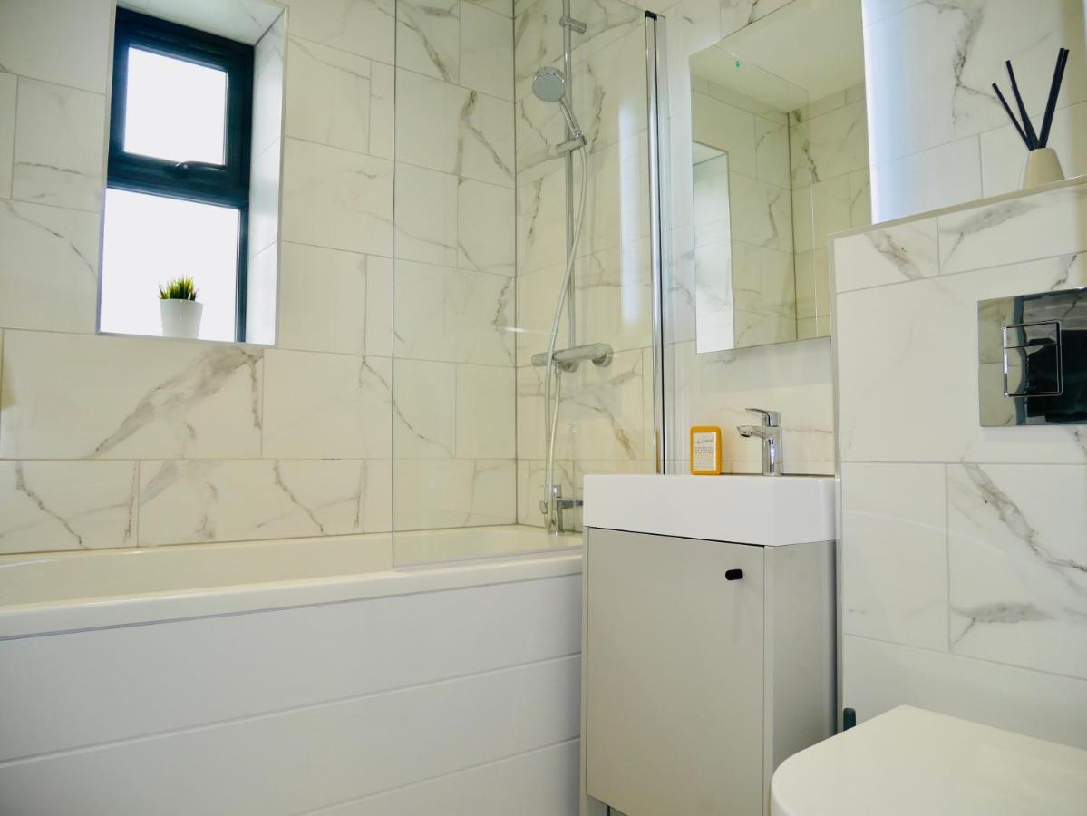 Beautiful Brand New Apartment Near The Beach Bournemouth Eksteriør billede